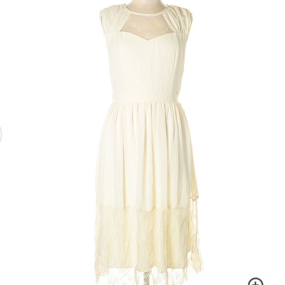 Mystic Ivory lace dress sz L